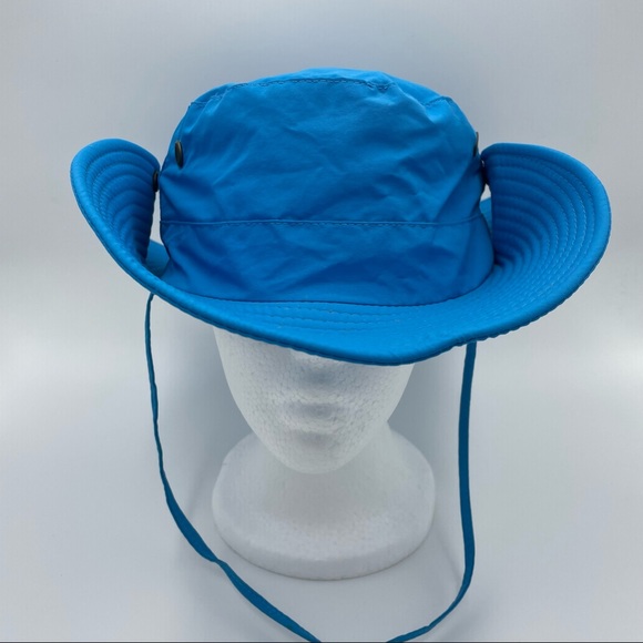 Blue Hat for Outdoor Adventures - Picture 2 of 9